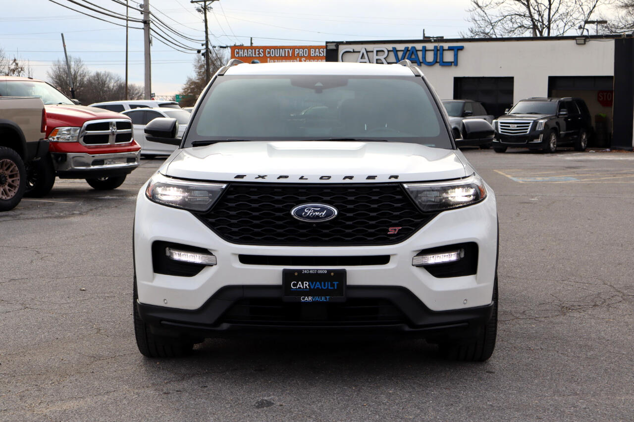 2021 Ford Explorer ST's photo