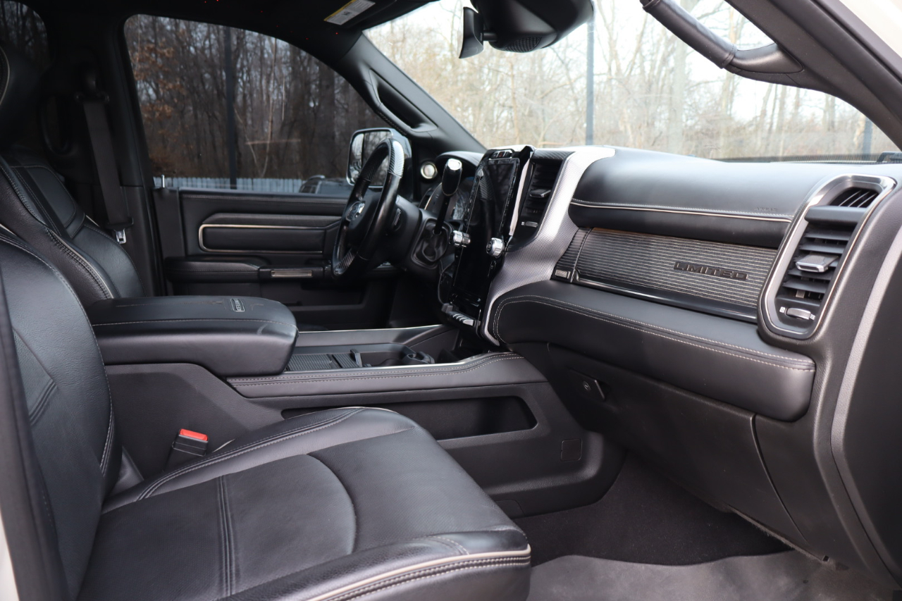 RAM 3500 Limited Mega Cab 4WD DRW 2020