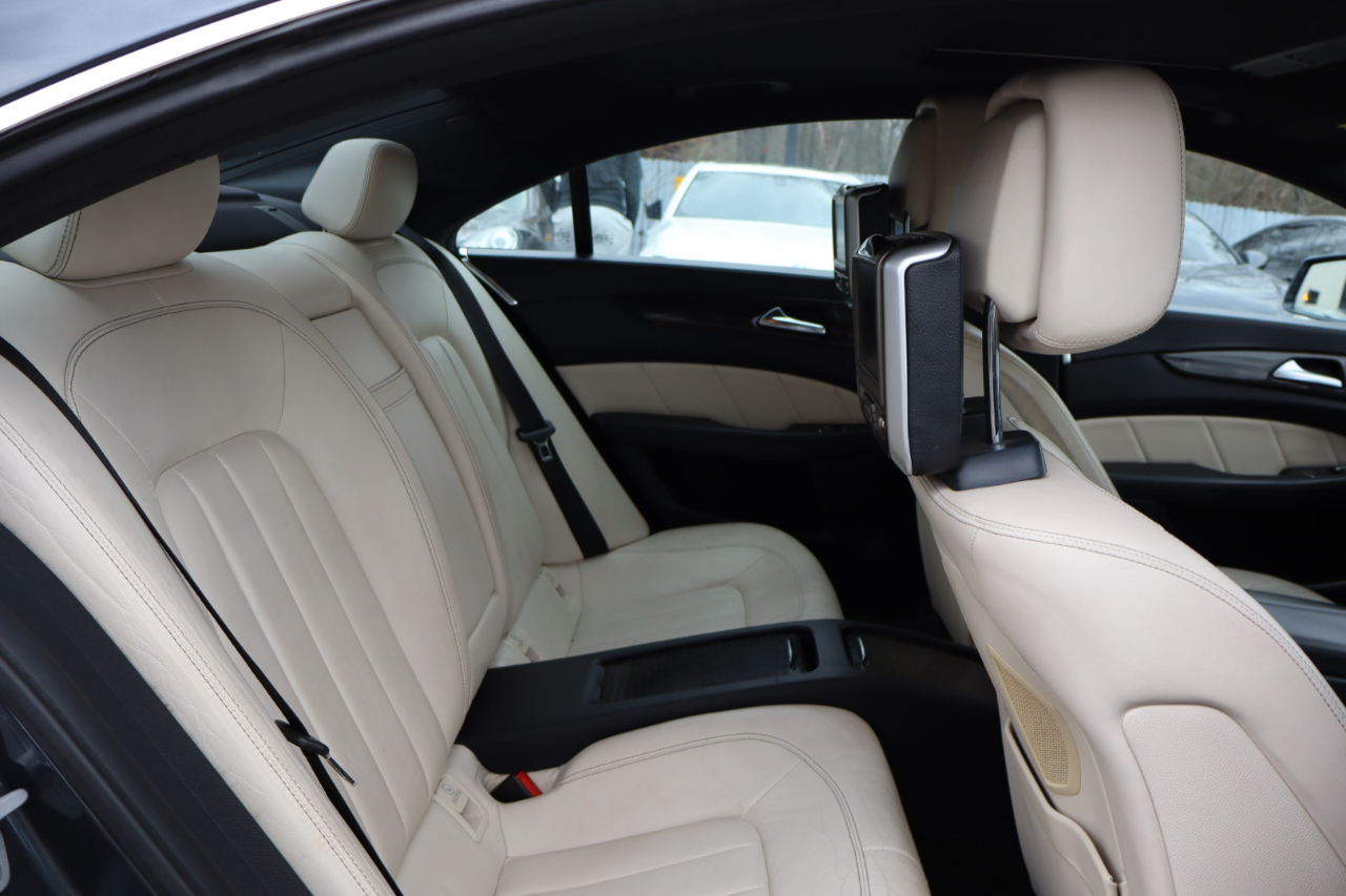 Mercedes-Benz CLS-Class  2012