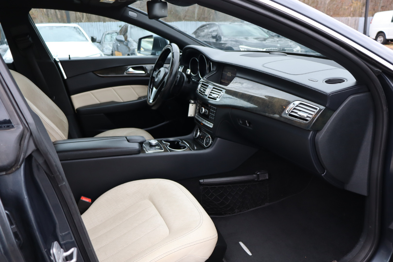 Mercedes-Benz CLS-Class  2012