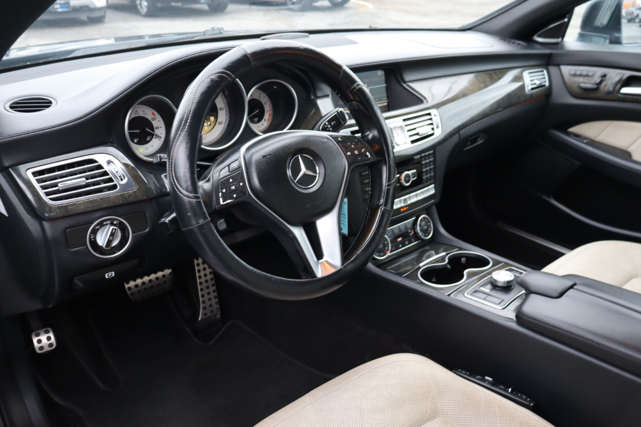 Mercedes-Benz CLS-Class  2012