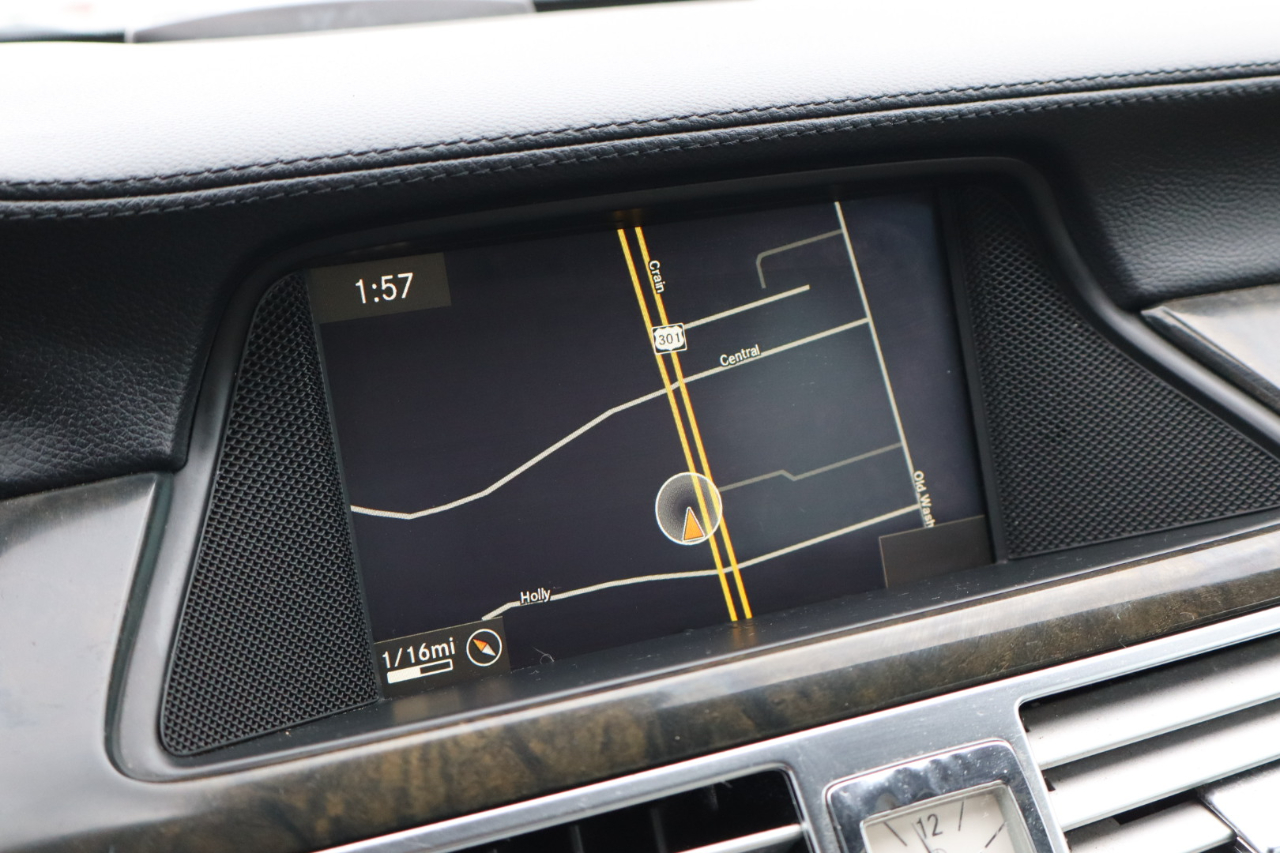 Mercedes-Benz CLS-Class  2012