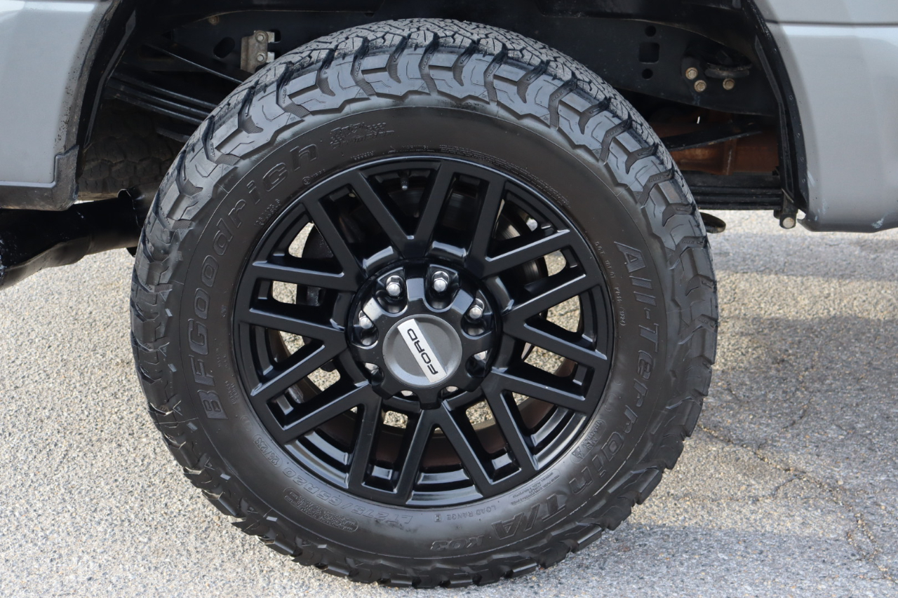 Ford F-350 SD Lariat Crew Cab Long Bed 4WD 2022