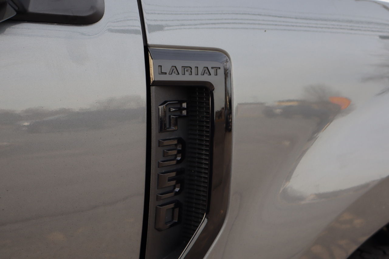 Ford F-350 SD Lariat Crew Cab Long Bed 4WD 2022