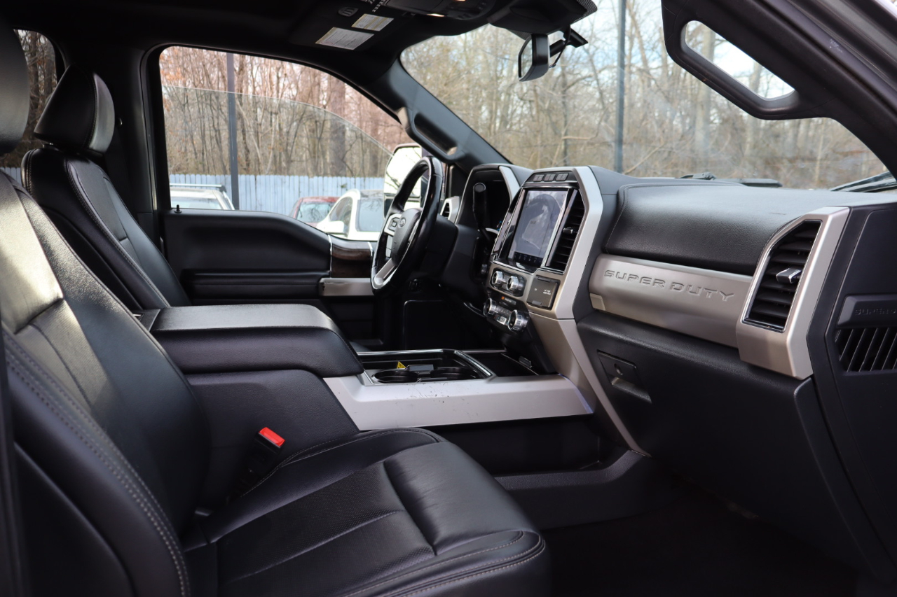 Ford F-350 SD Lariat Crew Cab Long Bed 4WD 2022