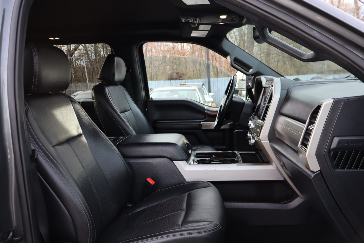 Ford F-350 SD Lariat Crew Cab Long Bed 4WD 2022