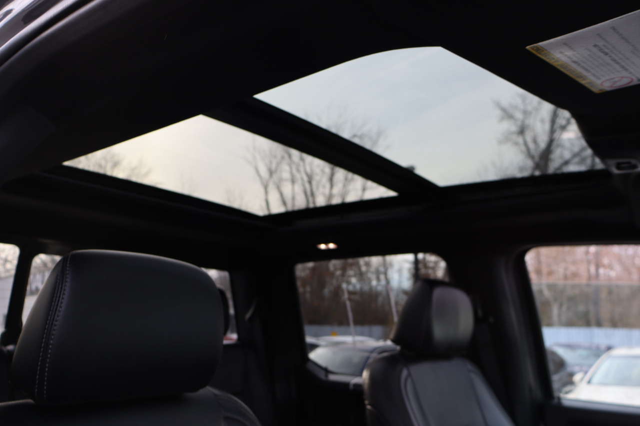 Ford F-350 SD Lariat Crew Cab Long Bed 4WD 2022