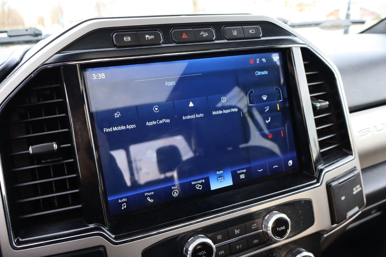 Ford F-350 SD Lariat Crew Cab Long Bed 4WD 2022