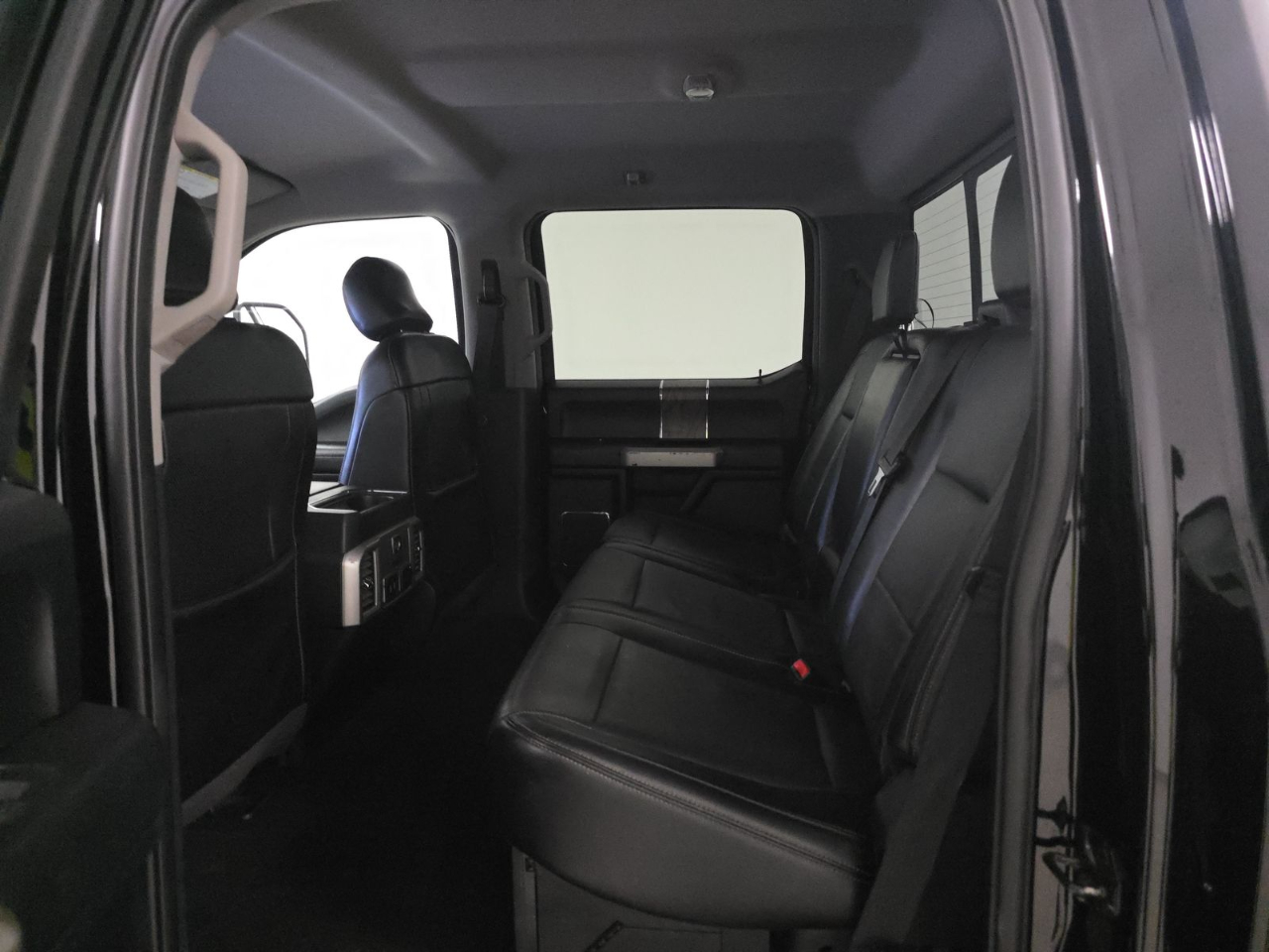 Ford F-450 SD Lariat Crew Cab DRW 4WD 2017