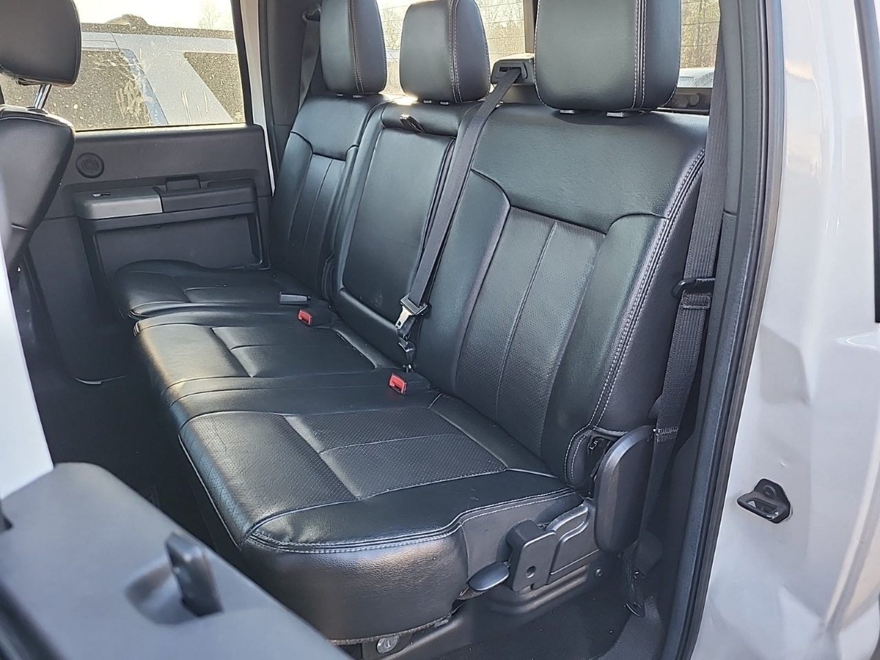 Ford F-350 SD Lariat Crew Cab 4WD 2016