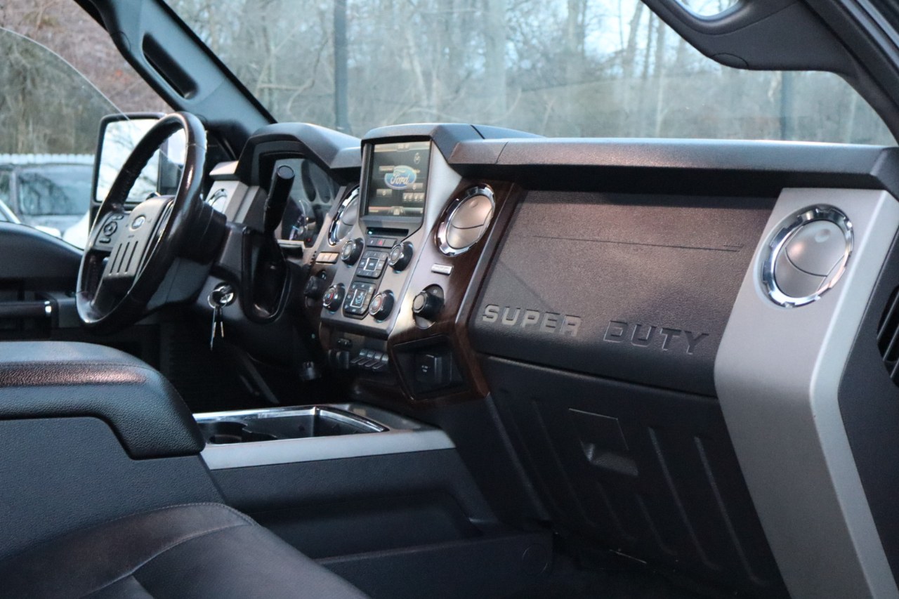 Ford F-350 SD Lariat Crew Cab 4WD 2016