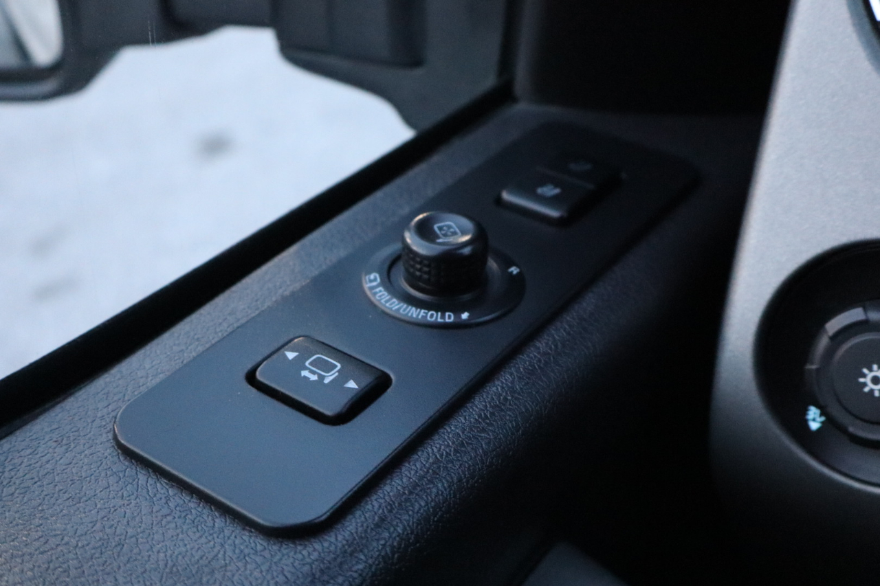 Ford F-350 SD Lariat Crew Cab 4WD 2016