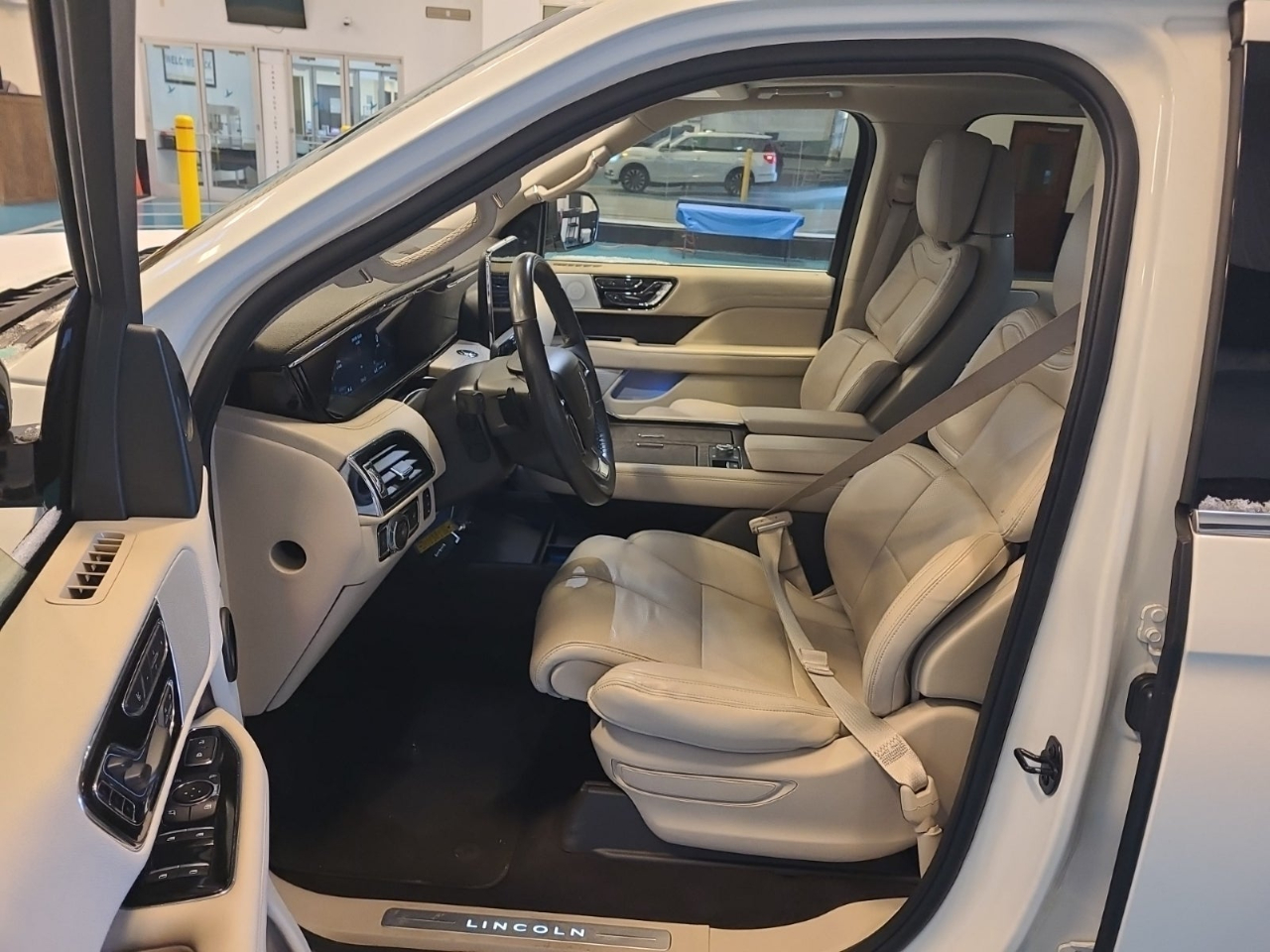 2021 Lincoln Navigator Reserve's photo