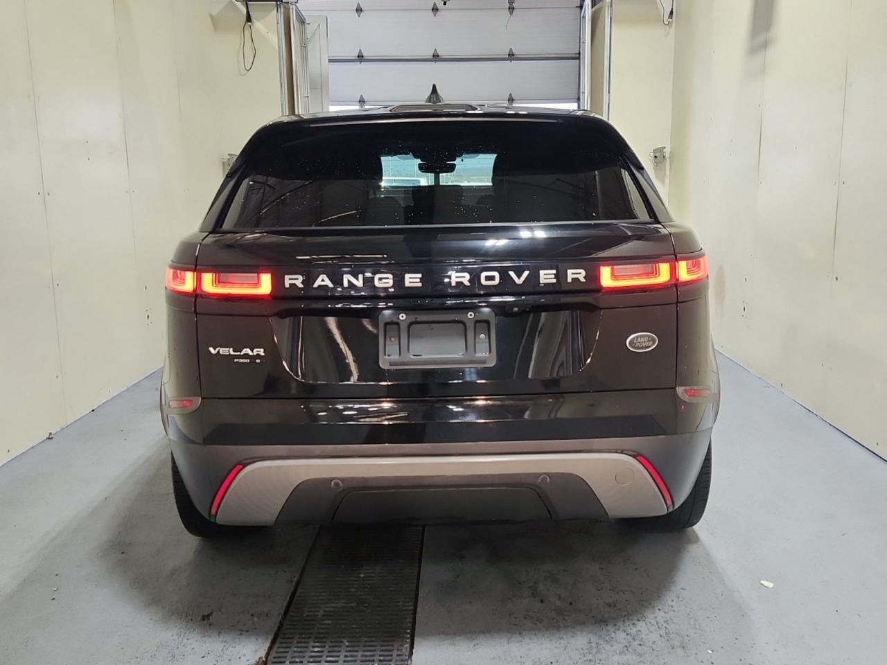 Land Rover Range Rover Velar  2018