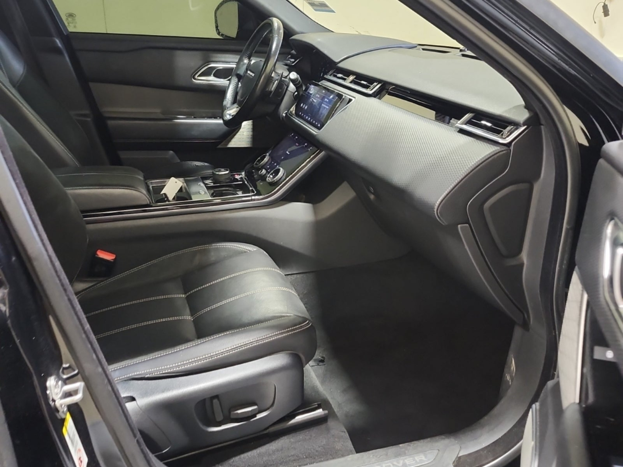 Land Rover Range Rover Velar  2018