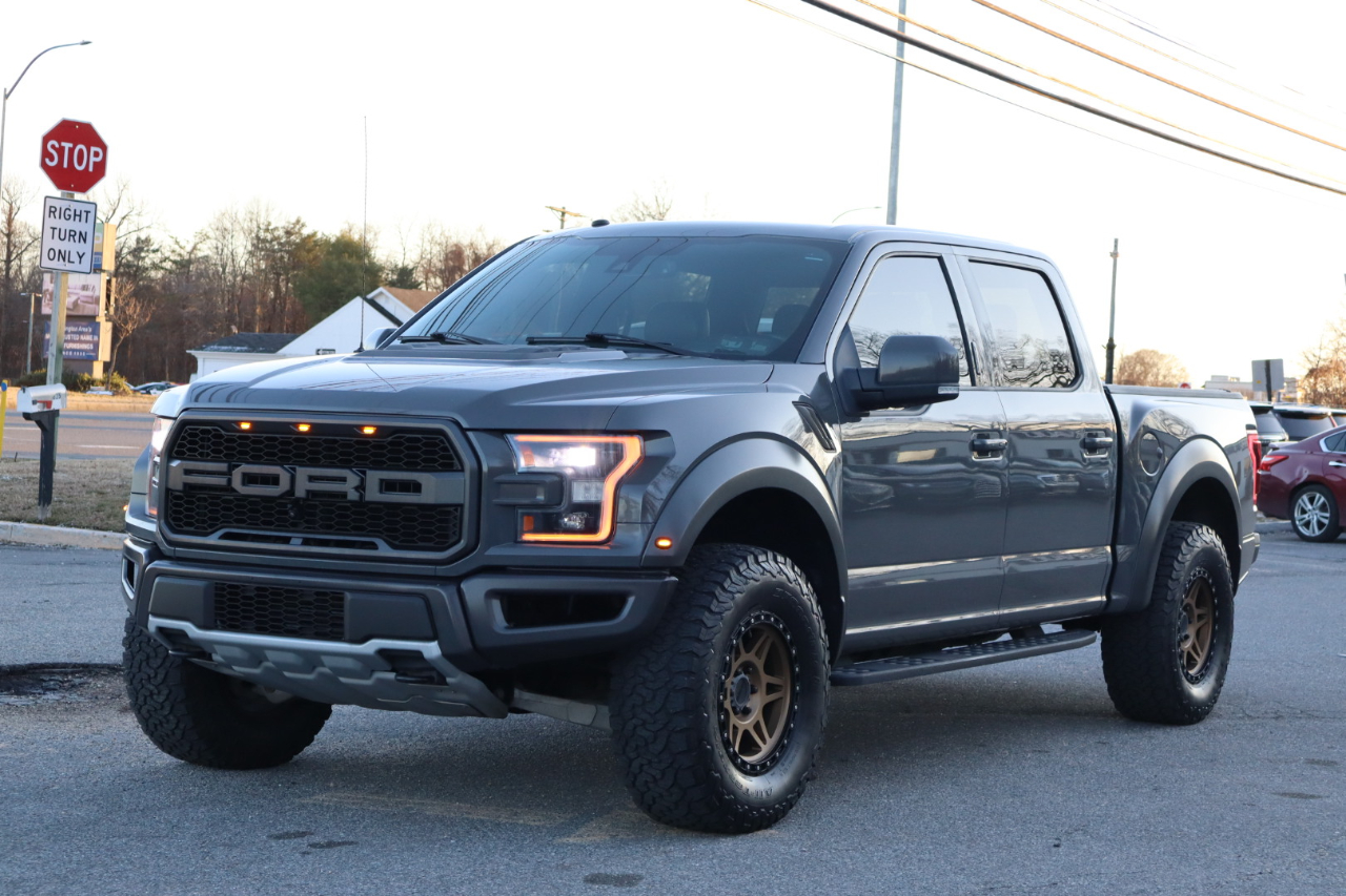 Ford F-150 Raptor SuperCrew 4WD 2018