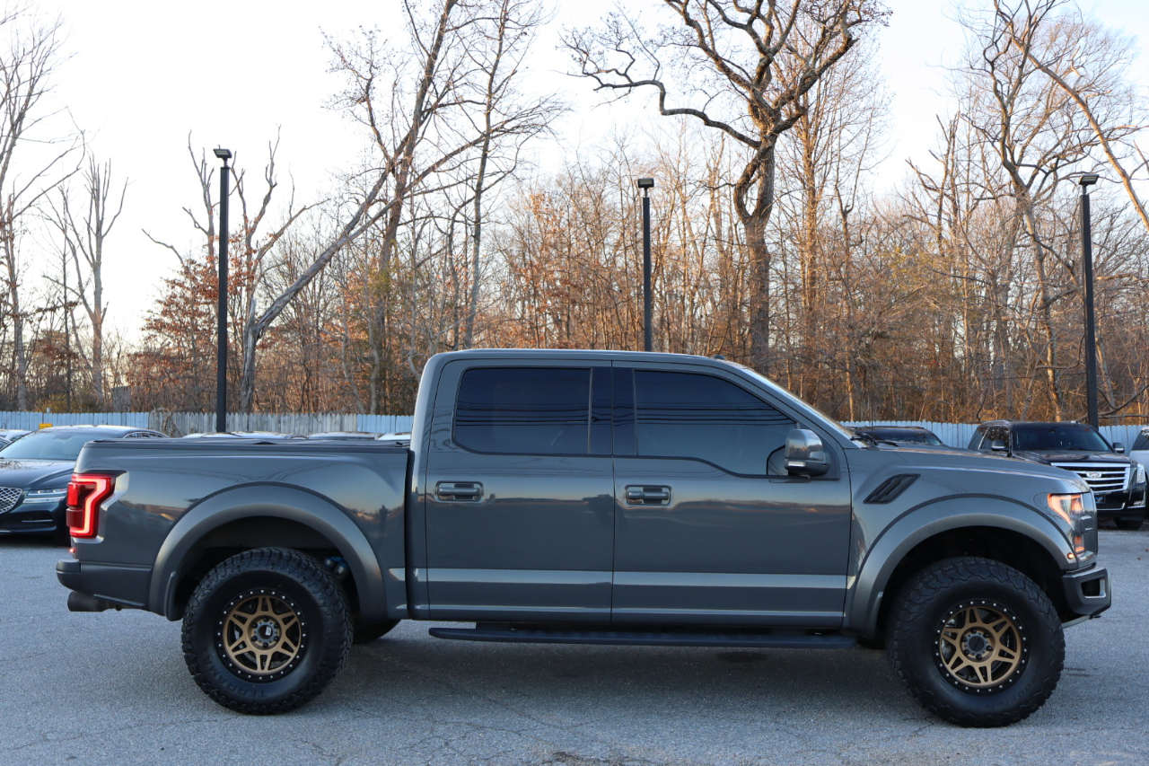 Ford F-150 Raptor SuperCrew 4WD 2018