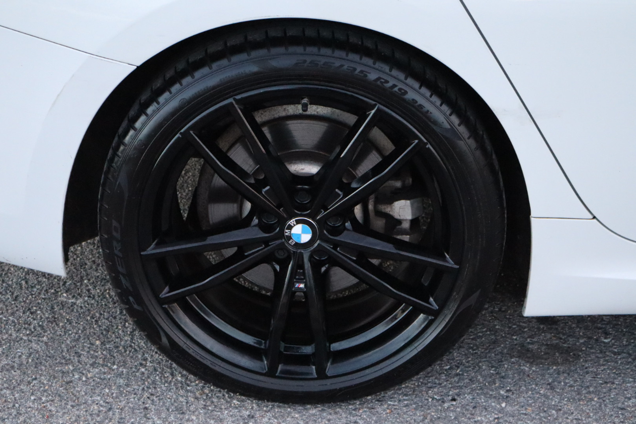 BMW 3-Series 330i xDrive 2019