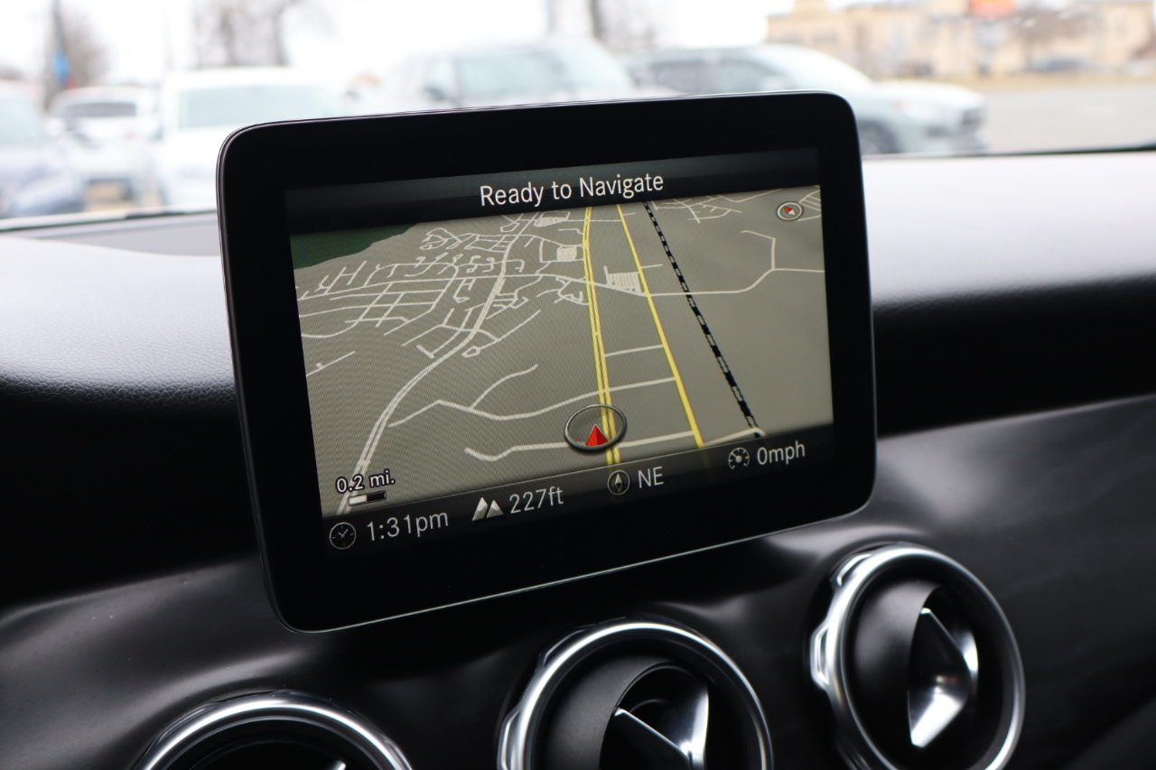 Mercedes-Benz GLA-Class  2015