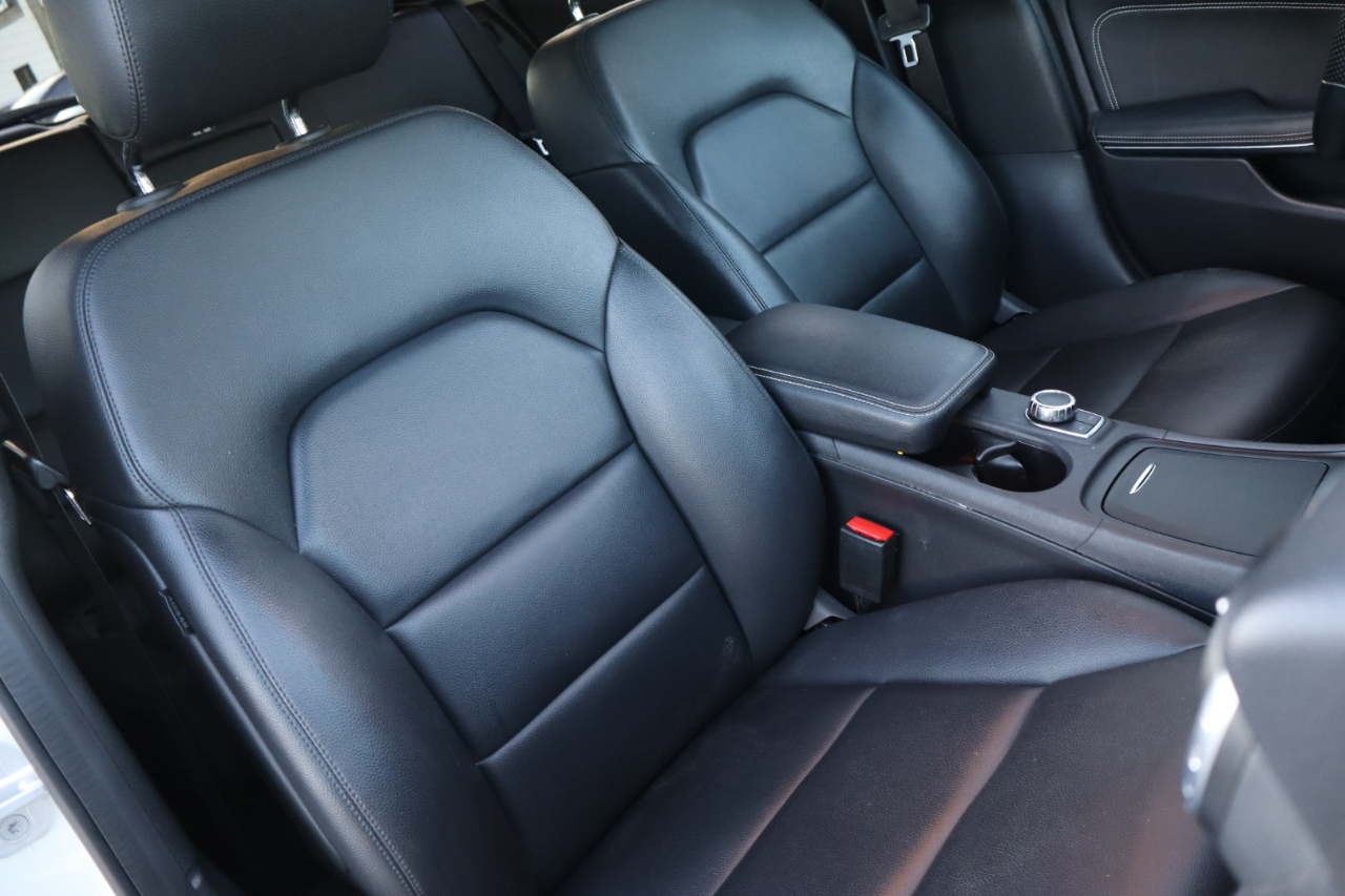 Mercedes-Benz GLA-Class  2015