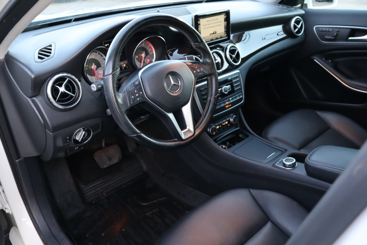 Mercedes-Benz GLA-Class  2015