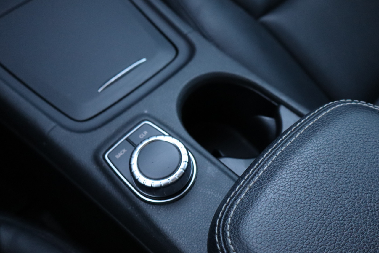 Mercedes-Benz GLA-Class  2015