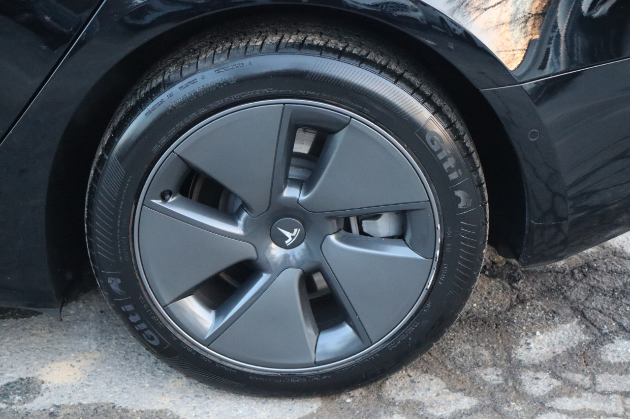 Tesla Model 3 Standard Range RWD 2022