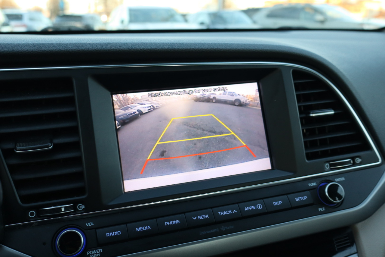 Hyundai Elantra  2018