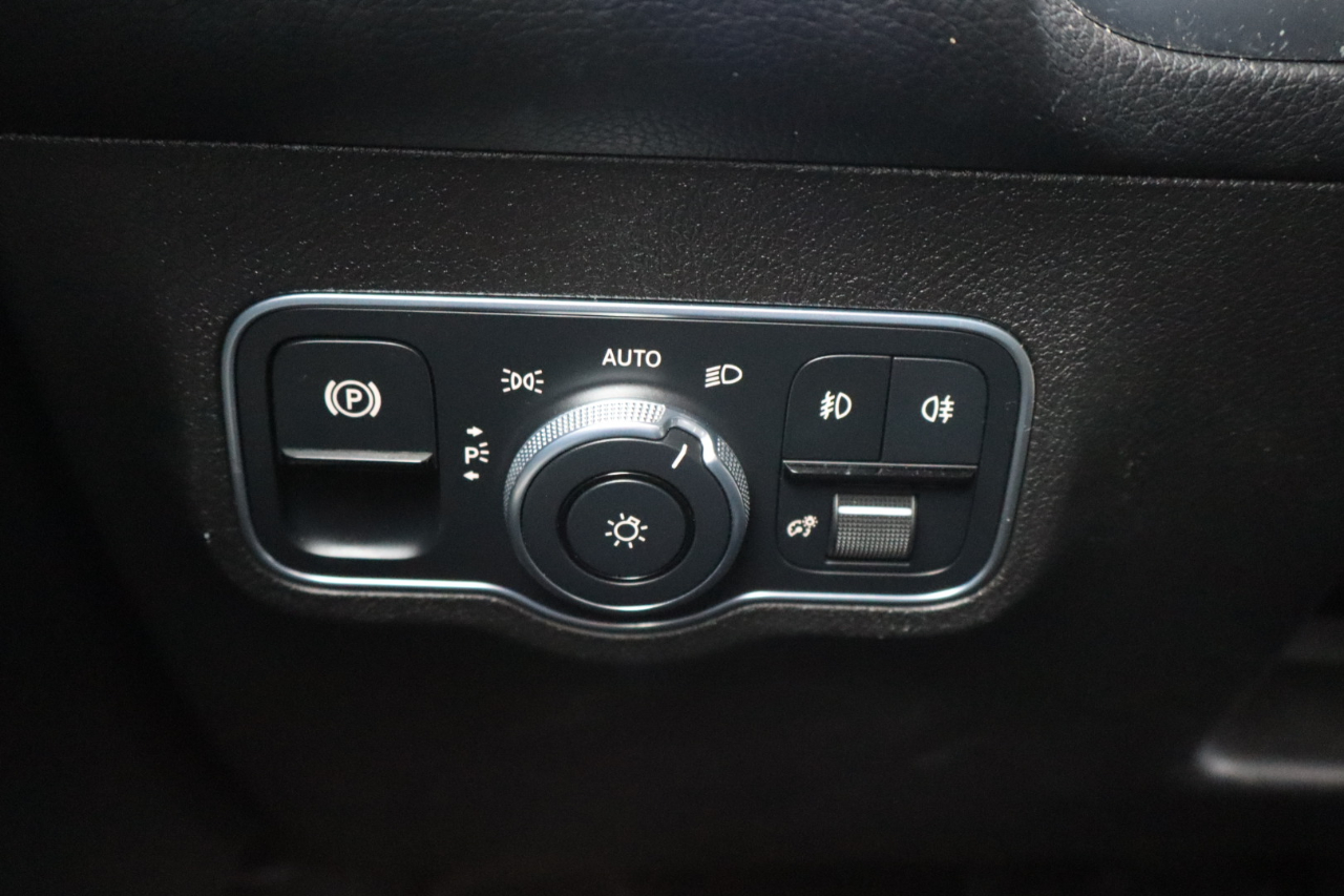 Mercedes-Benz GLB-Class  2020