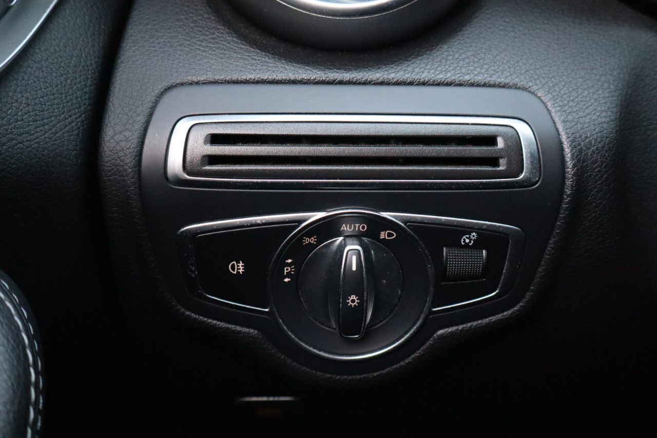 Mercedes-Benz C-Class 4dr Sdn C 300 4MATIC 2020