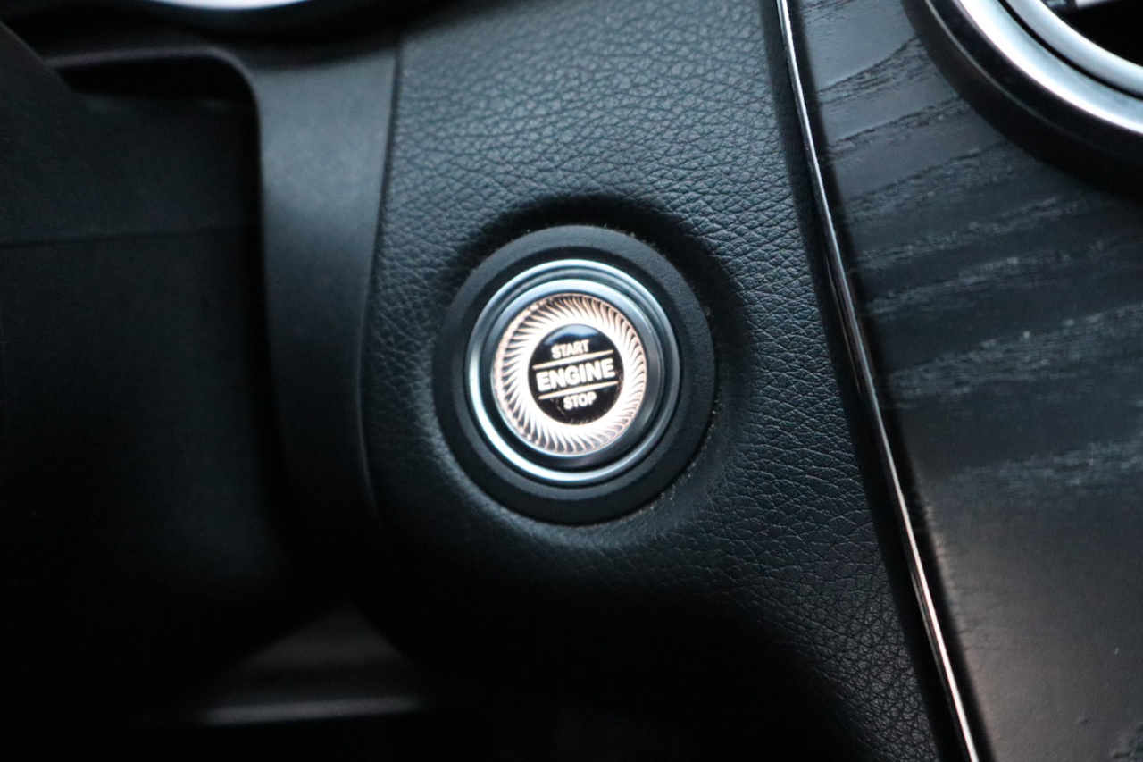 Mercedes-Benz C-Class 4dr Sdn C 300 4MATIC 2020