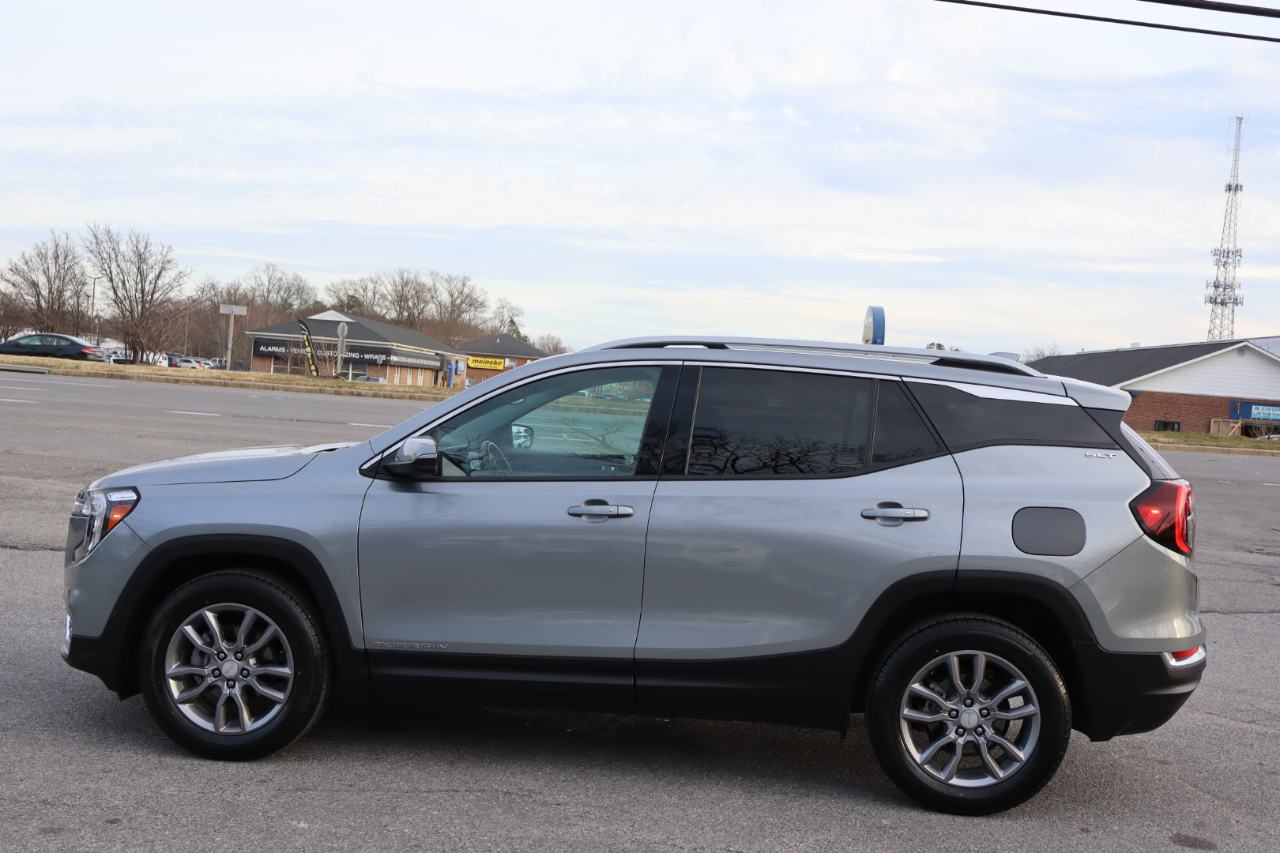 GMC Terrain SLT 4D SUV AWD 2024