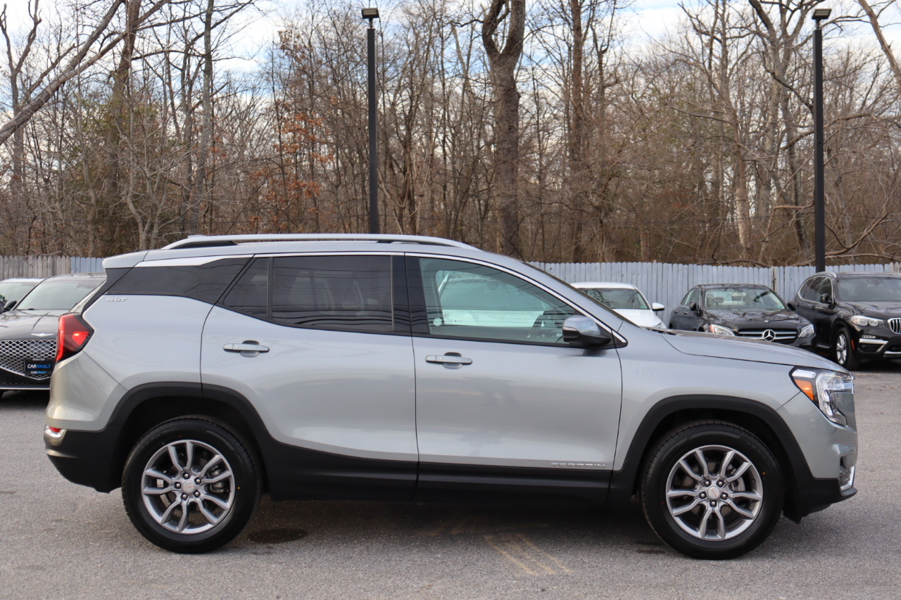 GMC Terrain SLT 4D SUV AWD 2024