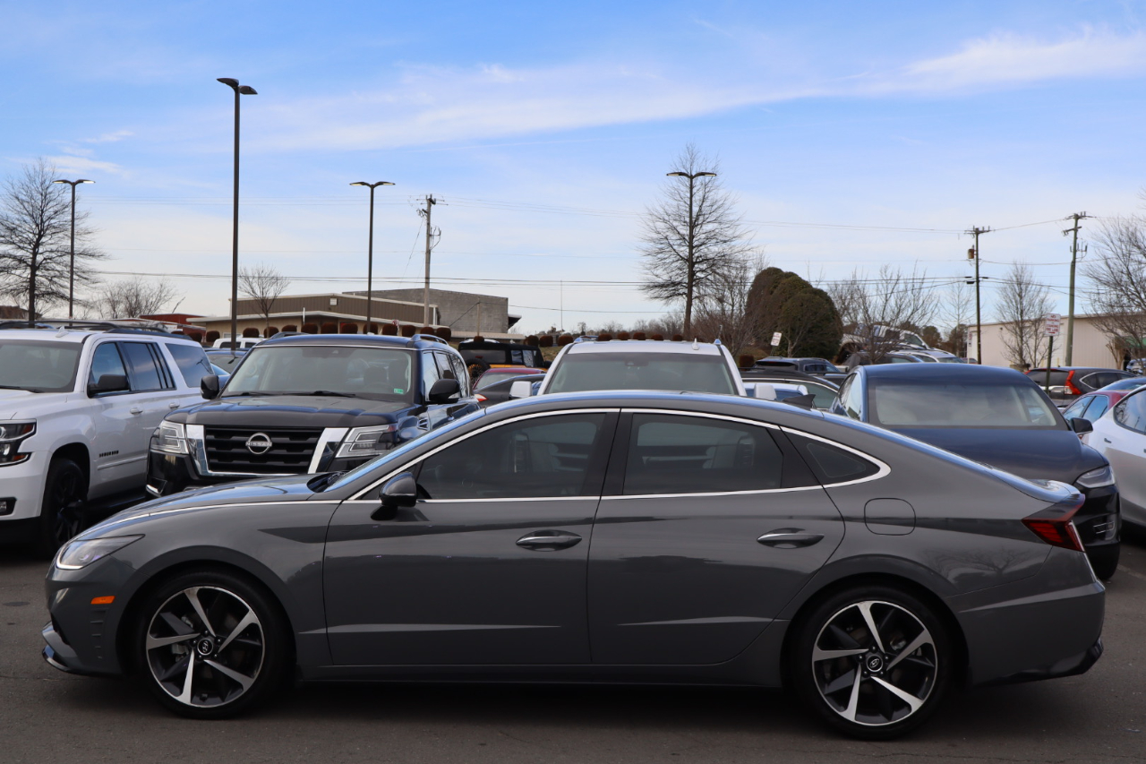 Hyundai Sonata SEL Plus 4D Sedan 2021
