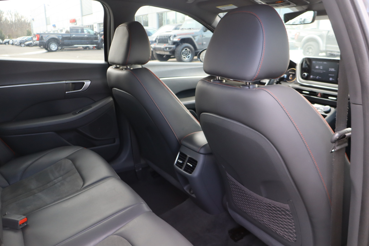 Hyundai Sonata SEL Plus 4D Sedan 2021