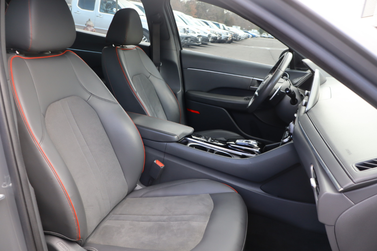 Hyundai Sonata SEL Plus 4D Sedan 2021