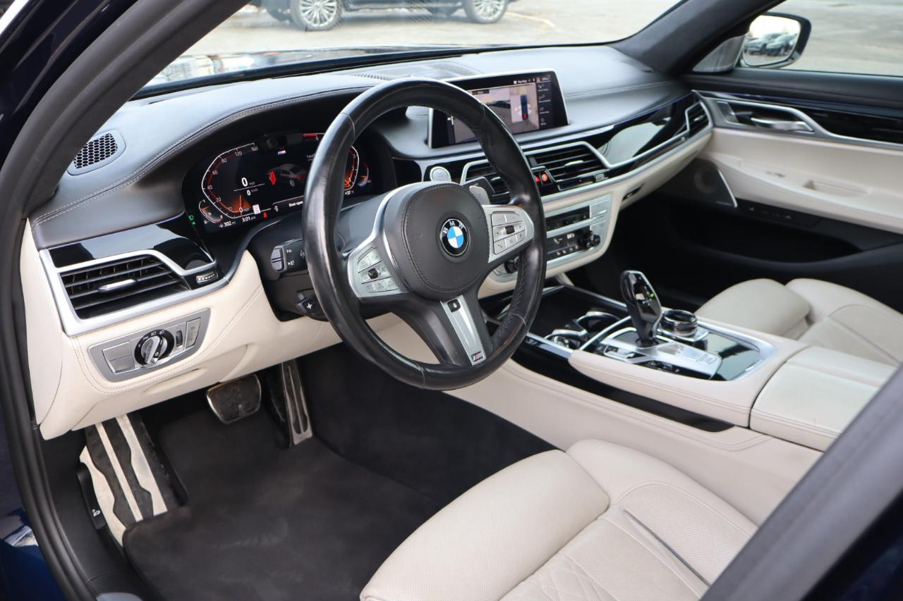 BMW 7-Series  2020