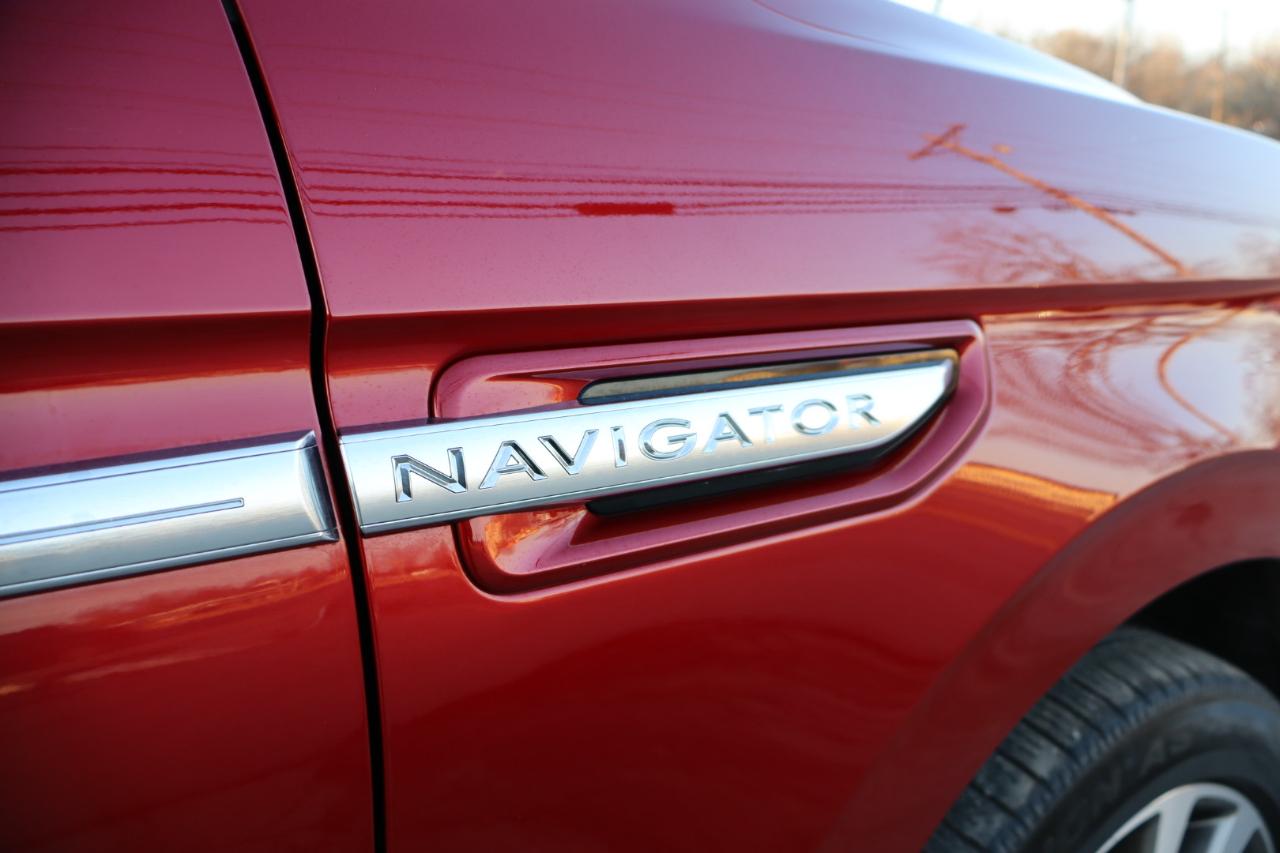 Lincoln Navigator 2WD 4dr Select 2019