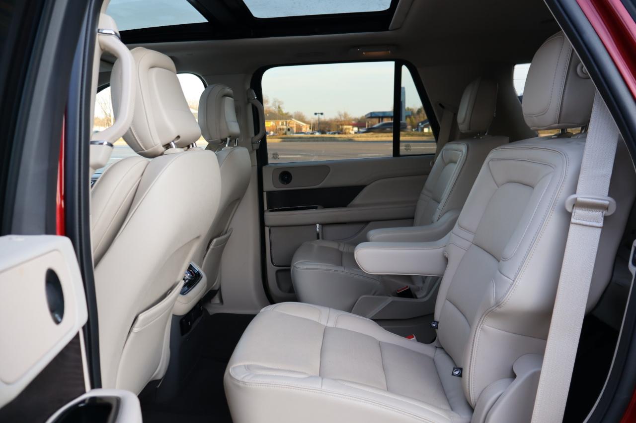 Lincoln Navigator 2WD 4dr Select 2019