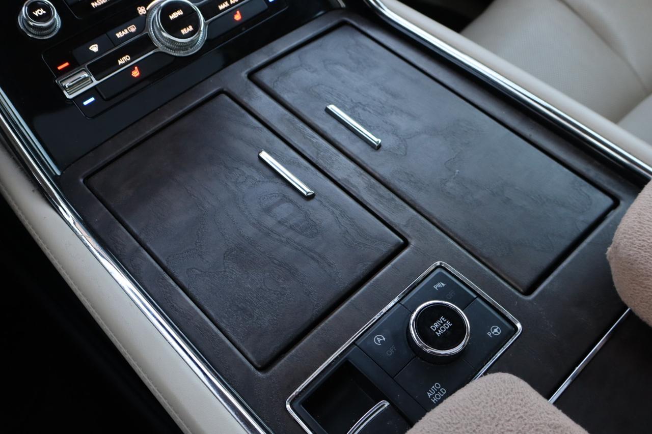 Lincoln Navigator 2WD 4dr Select 2019