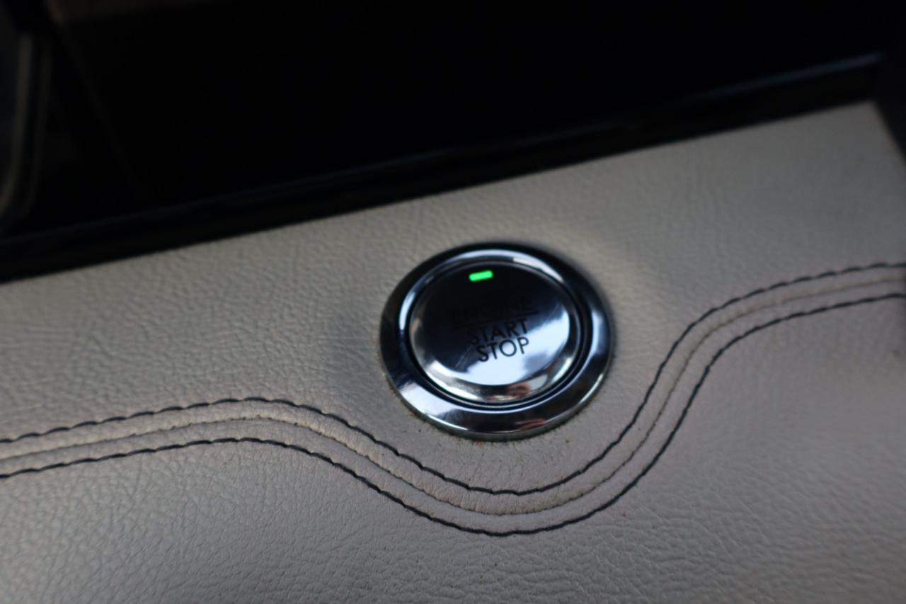 Lincoln Navigator 2WD 4dr Select 2019