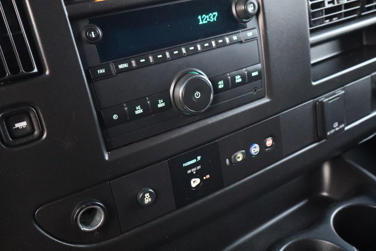 GMC Savana Cargo Van  2020