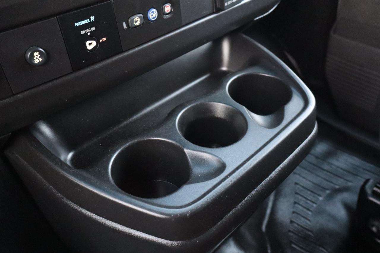 GMC Savana Cargo Van  2020