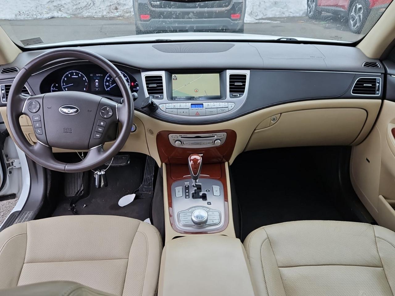 Hyundai Genesis  2013