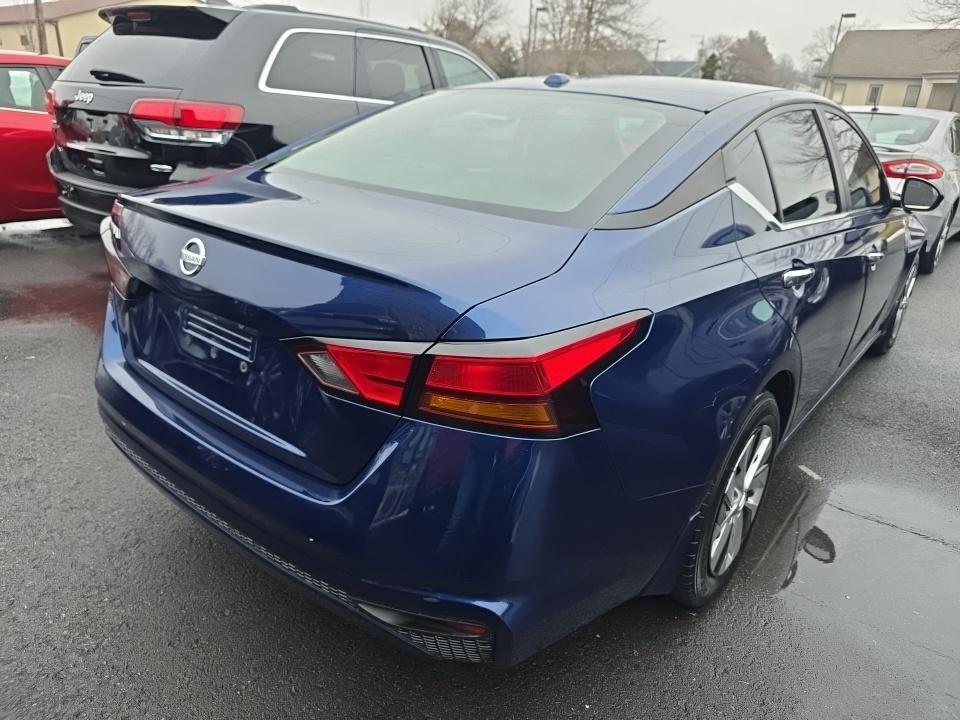 Nissan Altima  2019