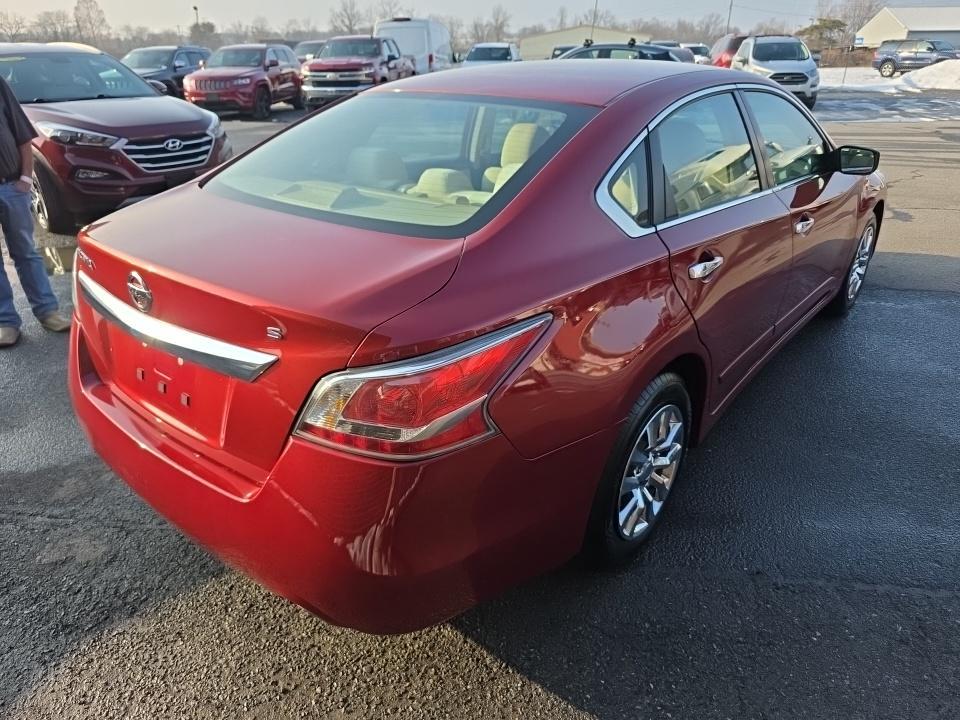 Nissan Altima  2015