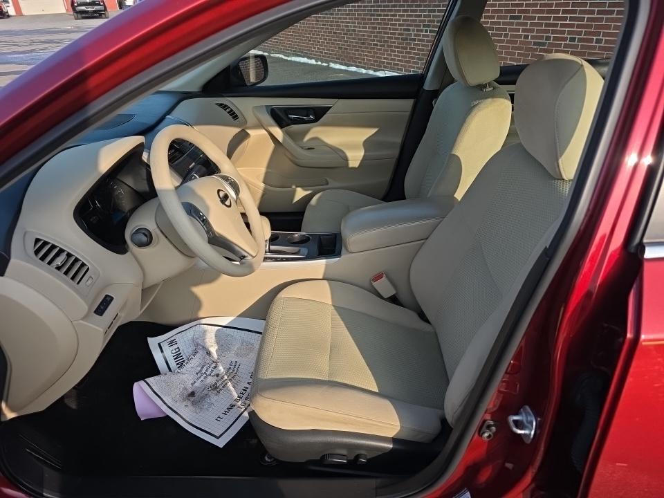 Nissan Altima  2015