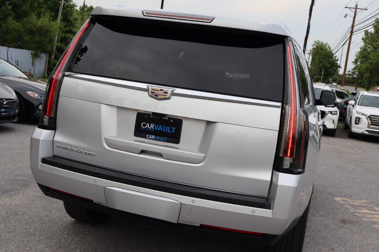 Cadillac Escalade 4WD 4dr Luxury 2019