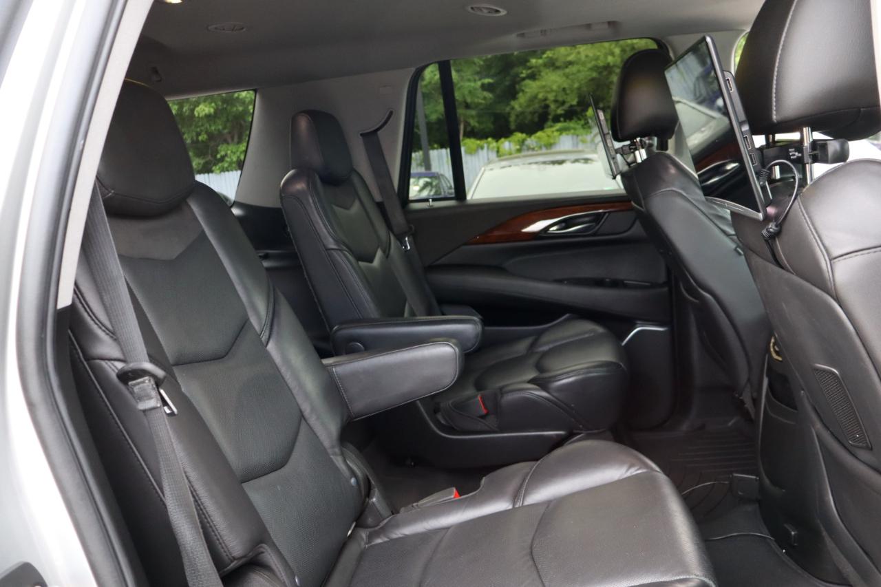 Cadillac Escalade 4WD 4dr Luxury 2019