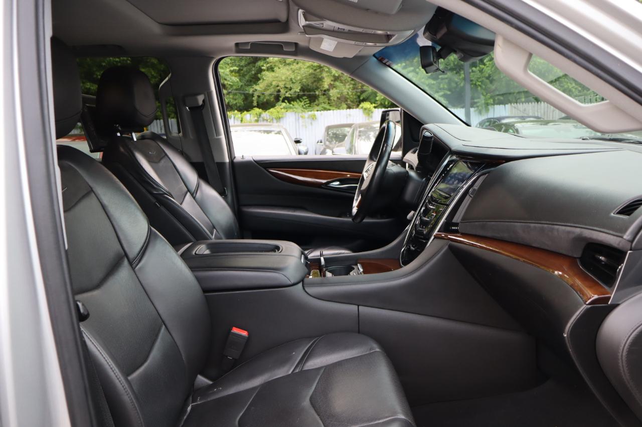 Cadillac Escalade 4WD 4dr Luxury 2019